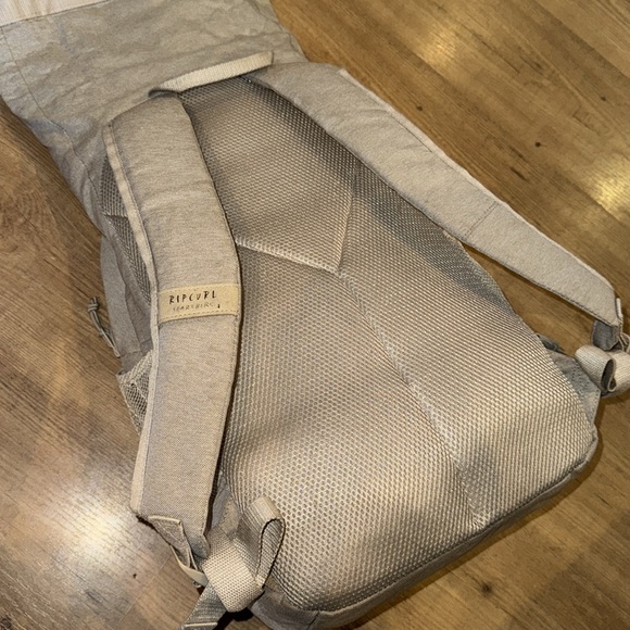 ripcurl searchers RFID backpack - Picture 8 of 8
